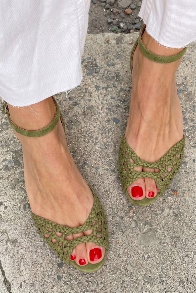 Isadora Woven Gold Comfort Sandals