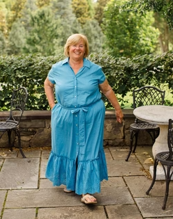 <p>CUSTOMERS LOVE OUR BOUTIQUE</p>