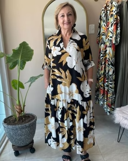 <p>CUSTOMERS LOVE OUR BOUTIQUE</p>